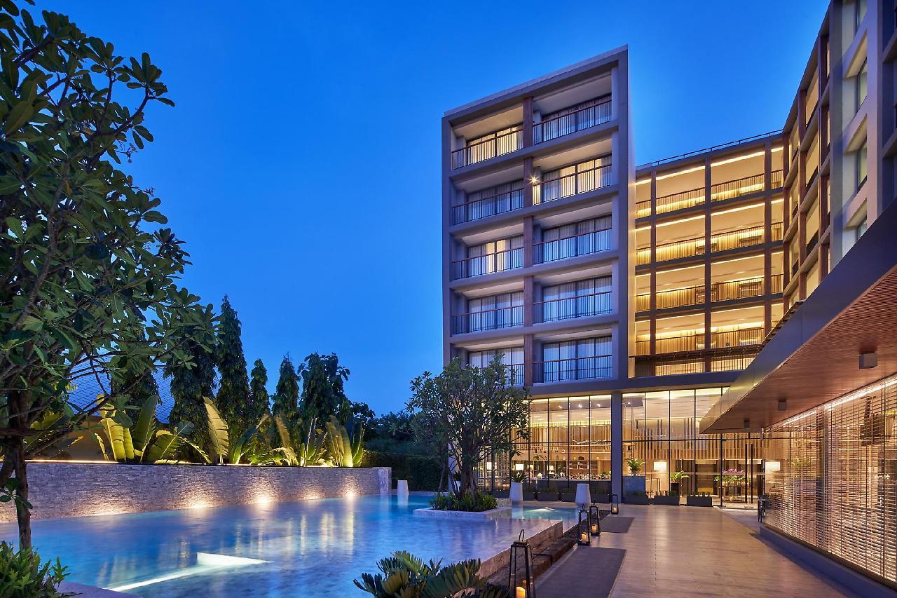 The Park Nine Hotel Suvarnabhumi Бангкок Екстер'єр фото The hotel's main building