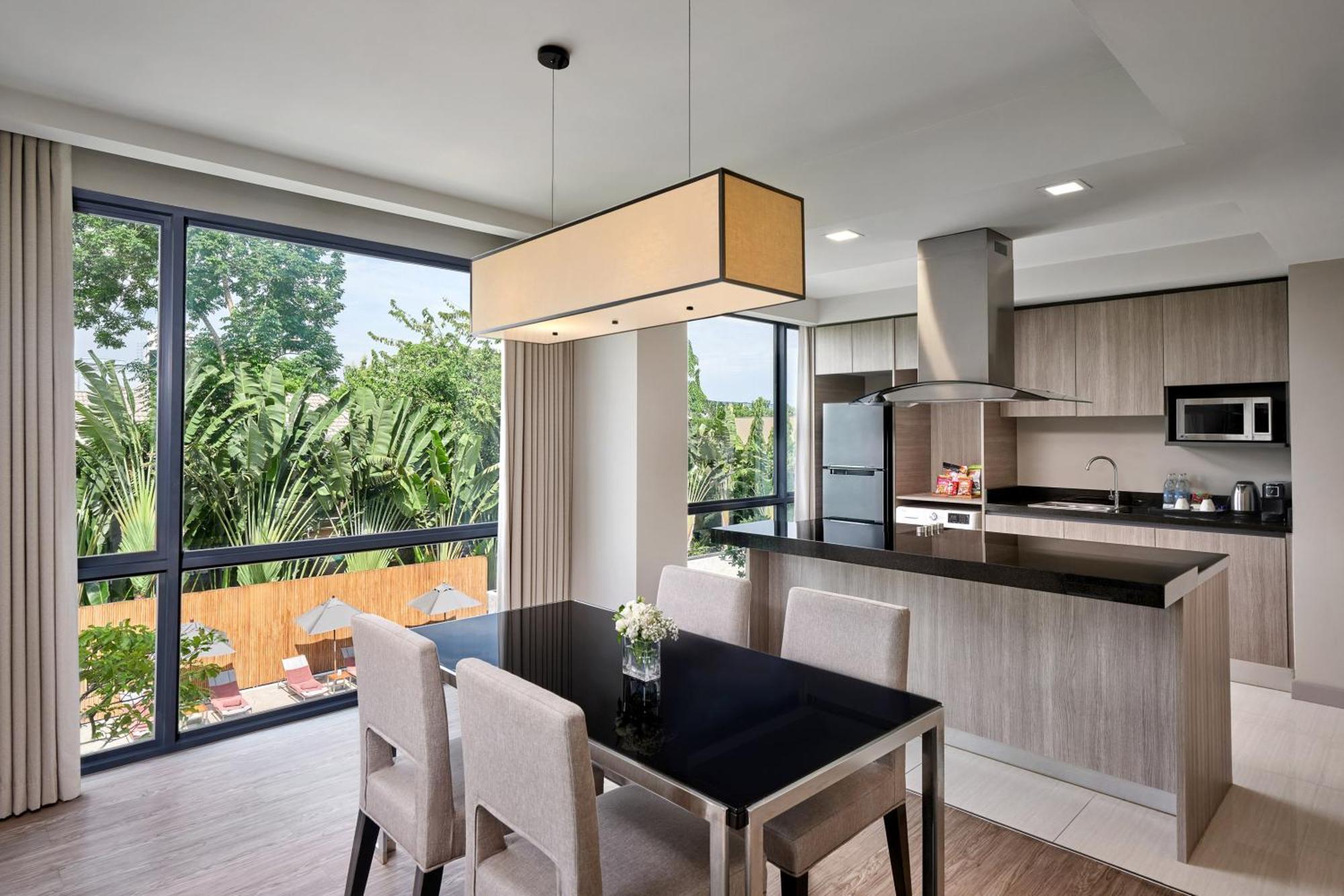 The Park Nine Hotel Suvarnabhumi Бангкок Номер фото Interior of a typical apartment